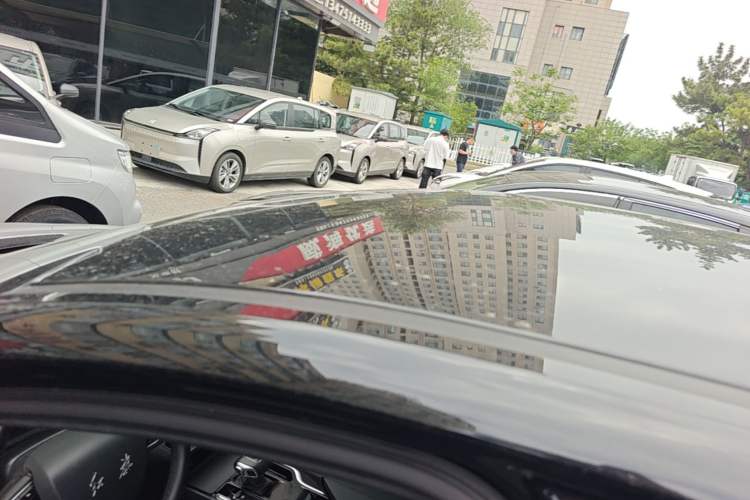 Used Hongqi E-QM5 2021 Online Booking Charging Basic Edition 5 Seats Roof
