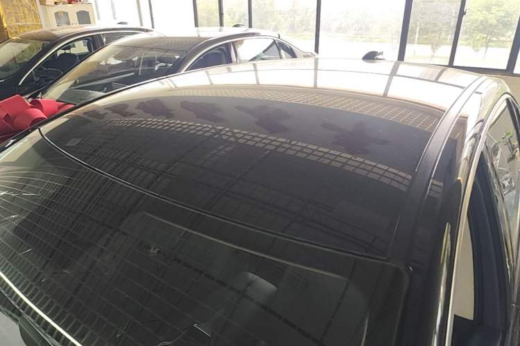 Used Hongqi E-QM5 2021 Online Booking Charging T3 Edition 5-Seater Roof