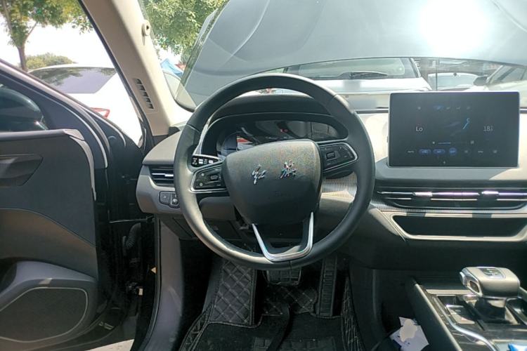Used Hongqi E-QM5 2021 Charging T3 Version 5 Seats Steering Wheel