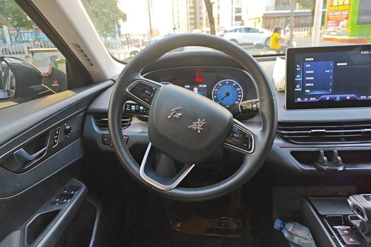 Used Hongqi E-QM5 2021 Online Booking Charging Basic Edition 5 Seats Steering Wheel
