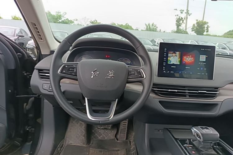 Used Hongqi E-QM5 2021 Online Booking Charging Basic Edition 5 Seats Steering Wheel