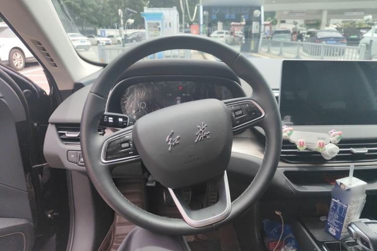 Used Hongqi E-QM5 2021 Online Booking Charging Basic Edition 5 Seats Steering Wheel
