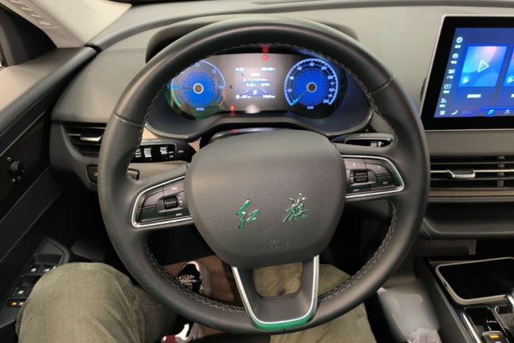 Used Hongqi E-QM5 2021 Online Booking Charging Basic Edition 5 Seats Steering Wheel