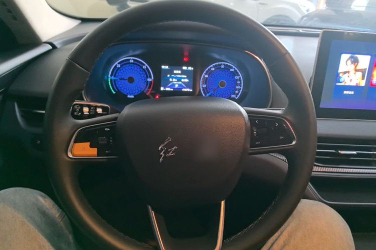 Used Hongqi E-QM5 2021 Online Booking Charging Basic Edition 4 Seats Steering Wheel