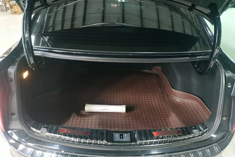 Used Hongqi E-QM5 2021 Charging Version Flagship Edition Trunk