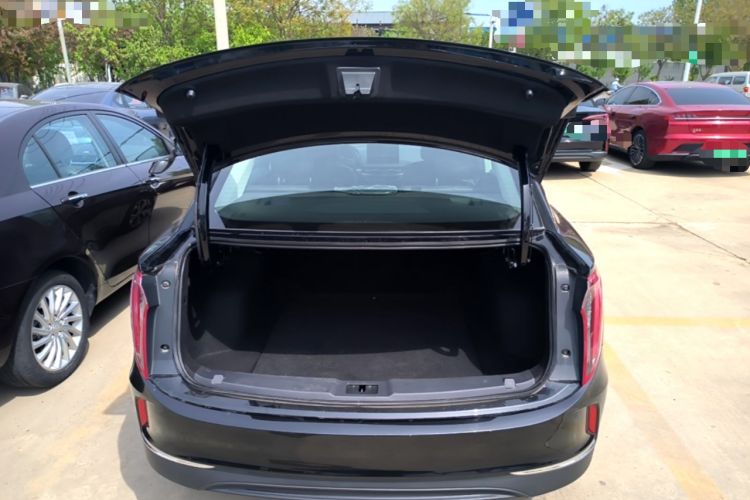 Used Hongqi E-QM5 2021 Online Booking Charging Basic Edition 5 Seats Trunk