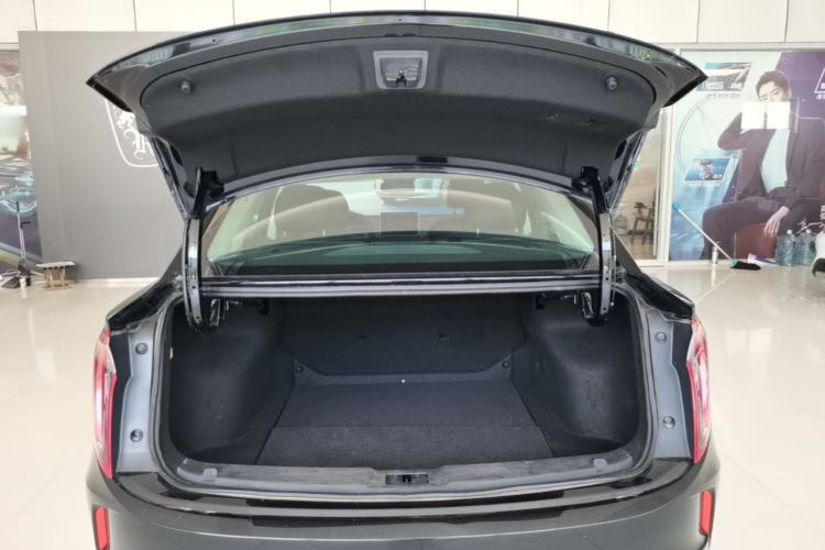 Used Hongqi E-QM5 2021 Online Booking Charging T3 Edition 5-Seater Trunk
