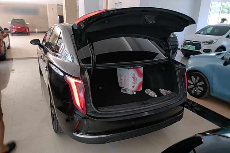Used Hongqi E-QM5 2021 Charging Version Flagship Edition Trunk