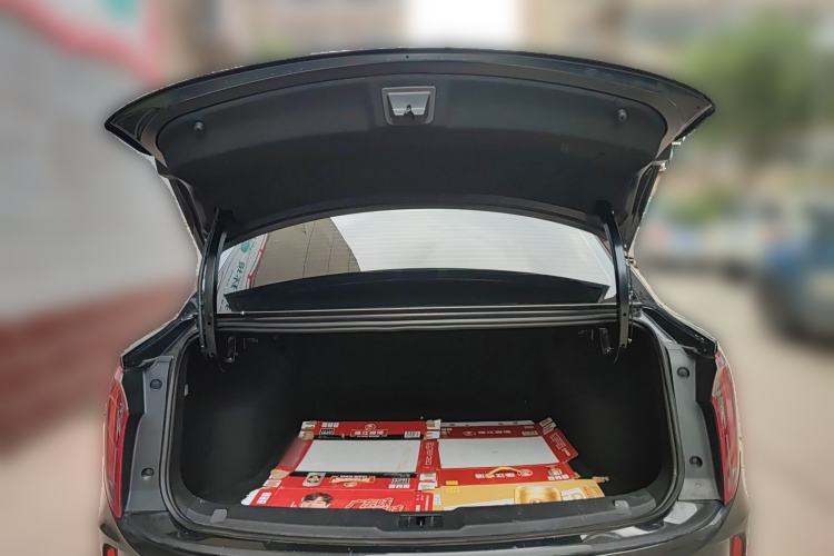 Used Hongqi E-QM5 2021 Charging Flagship Edition Trunk