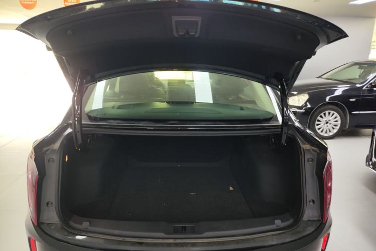 Used Hongqi E-QM5 2021 Charging Version Flagship Edition Trunk