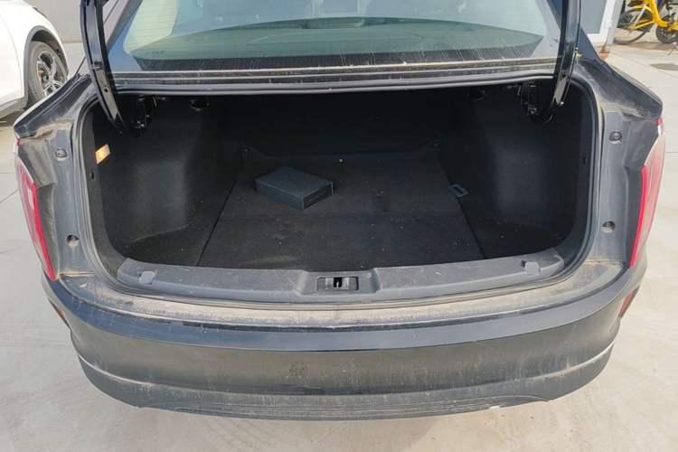 Used Hongqi E-QM5 2021 Charging Version Flagship Edition Trunk