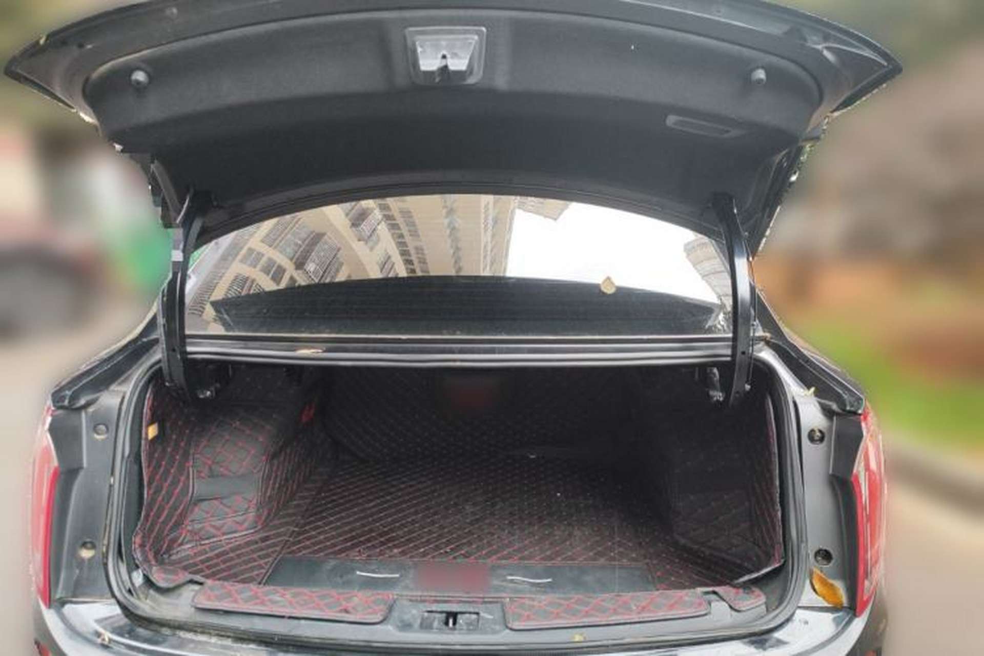 Used Hongqi E-QM5 2021 Online Booking Charging Basic Edition 4 Seats Trunk
