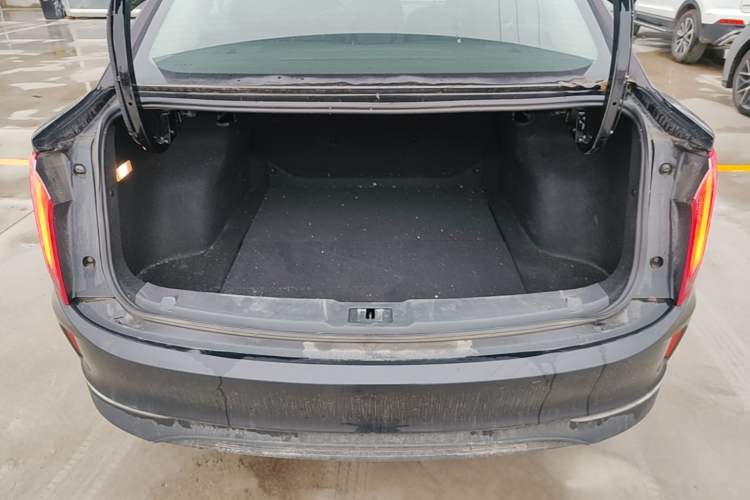 Used Hongqi E-QM5 2021 Charging Version Flagship Edition Trunk