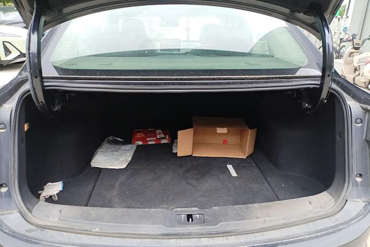 Used Hongqi E-QM5 2021 Charging Didi Edition Trunk