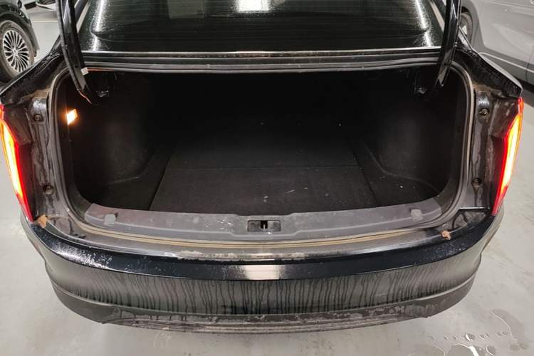 Used Hongqi E-QM5 2021 Charging Version Flagship Edition Trunk