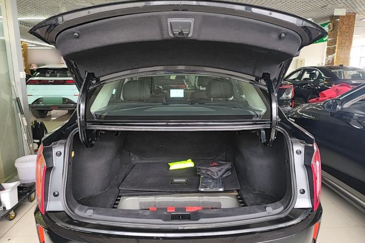 Used Hongqi E-QM5 2021 Online Booking Charging T3 Edition 5-Seater Trunk