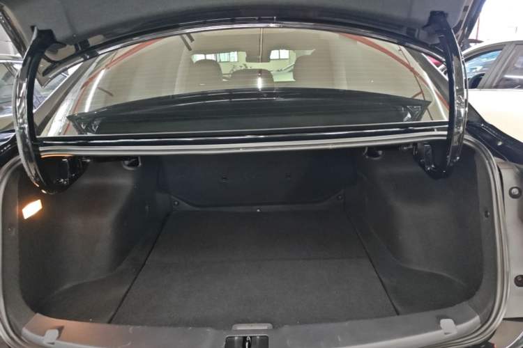Used Hongqi E-QM5 2021 Charging Version Flagship Edition Trunk
