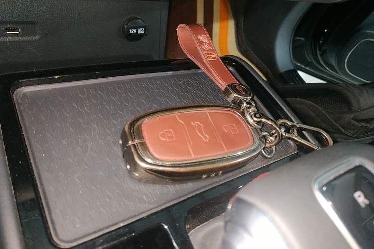 Used Hongqi E-QM5 2021 Charging Version Flagship Edition Vehicle Key