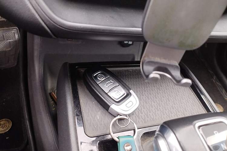 Used Hongqi E-QM5 2021 Charging Didi Edition Vehicle Key