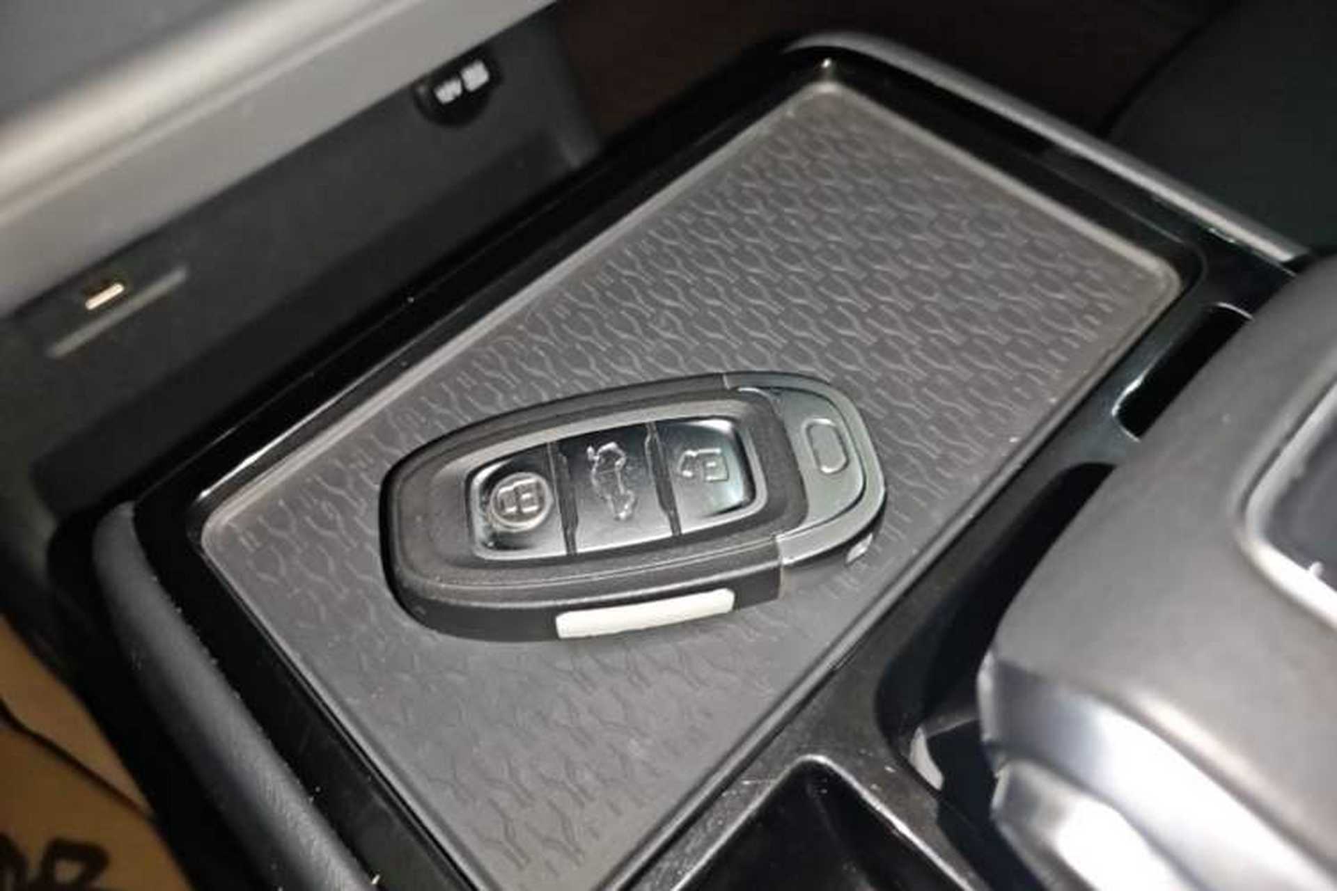Used Hongqi E-QM5 2021 Charging Version Flagship Edition Vehicle Key