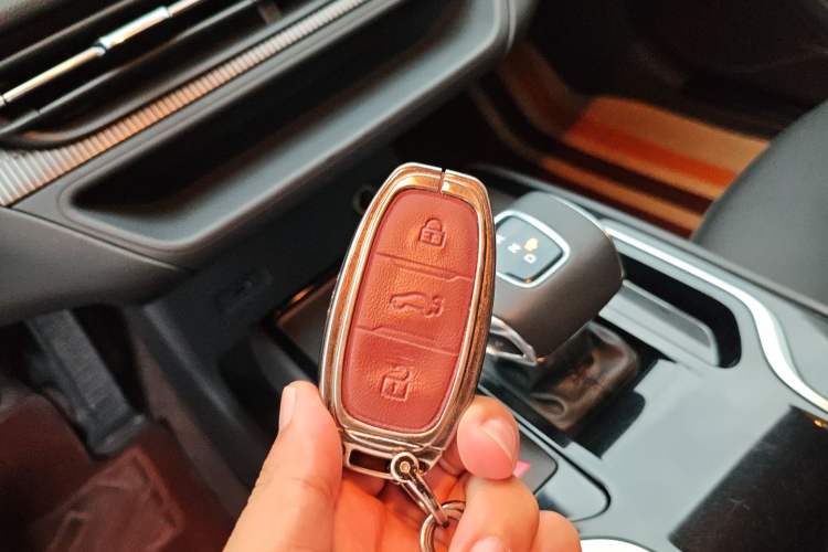 Used Hongqi E-QM5 2021 Charging Version Flagship Edition Vehicle Key