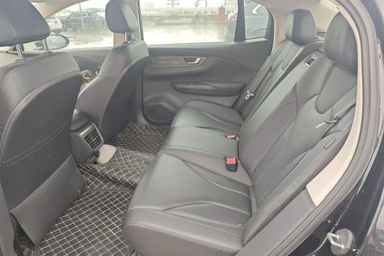 Used Hongqi E-QM5 2021 Online Booking Charging T3 Edition 5-Seater Left Rear Seat