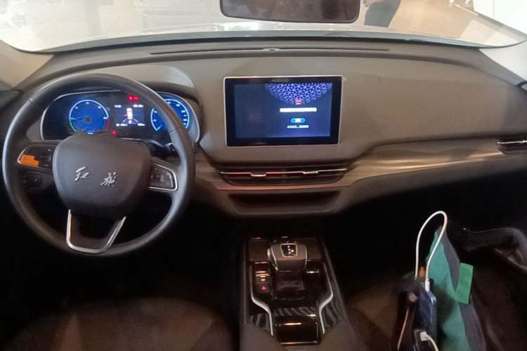 Used Hongqi E-QM5 2021 Online Booking Charging Basic Edition 4 Seats Center Console