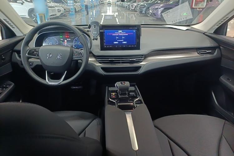 Used Hongqi E-QM5 2021 Charging Version Flagship Edition Center Console