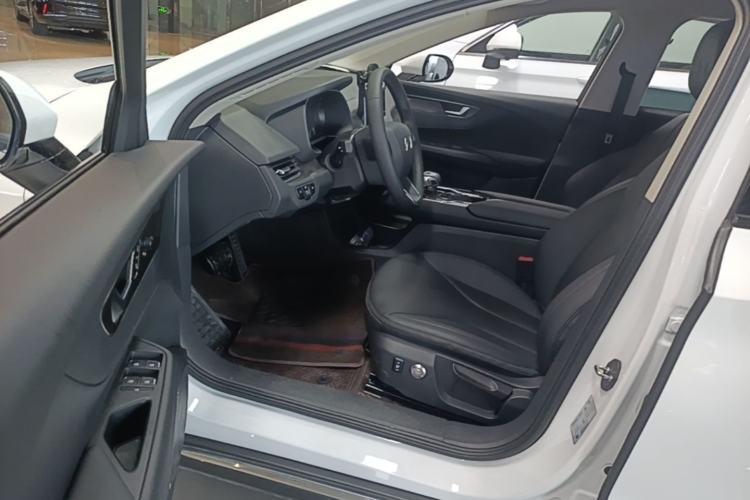 Used Hongqi E-QM5 2021 Charging Version Flagship Edition Driver Seat