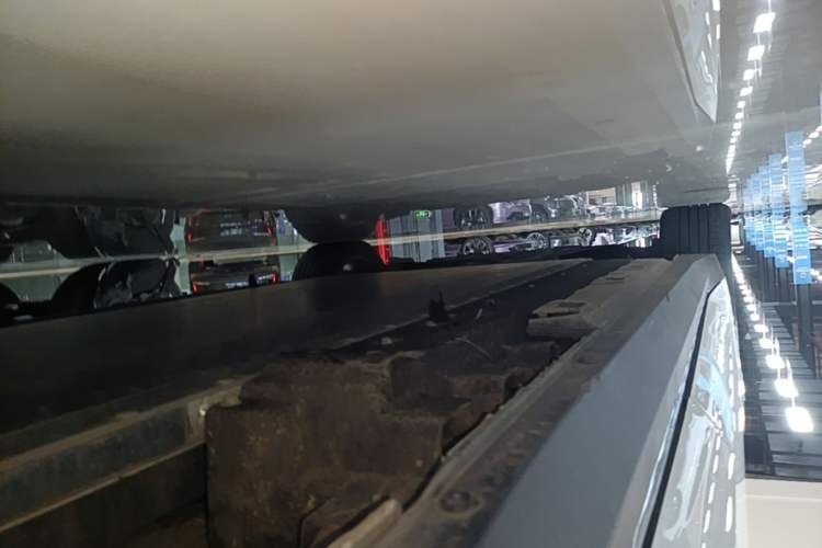 Used Hongqi E-QM5 2021 Charging Version Flagship Edition Left Side Sill