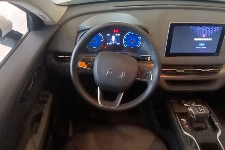 Used Hongqi E-QM5 2021 Online Booking Charging Basic Edition 4 Seats Steering Wheel