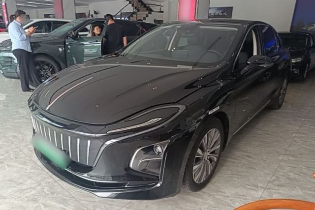 Used Hongqi E-QM5 2022 431 km Charge & Enjoy Edition