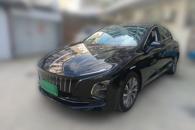 Used Hongqi E-QM5 2022 431 km Charge & Enjoy Edition