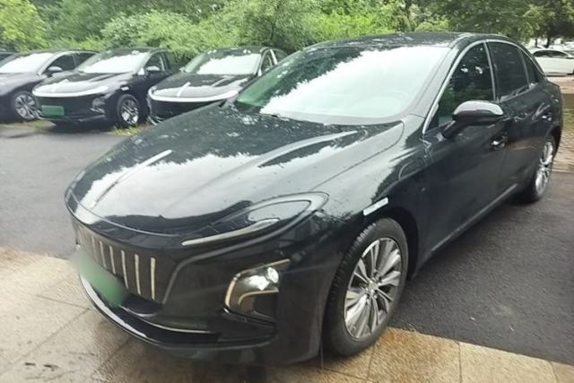 Used Hongqi E-QM5 2022 431 km Charge & Enjoy Edition