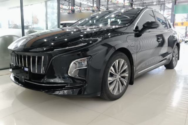 Used Hongqi E-QM5 2022 431 km Charge & Enjoy Edition
