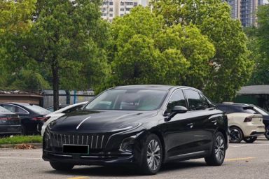 Used Hongqi E-QM5 2022 431 km Charge & Enjoy Edition