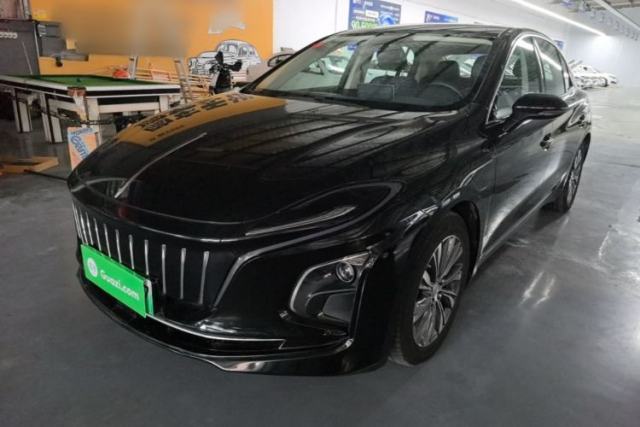 Used Hongqi E-QM5 2022 431 km Charge & Enjoy Edition