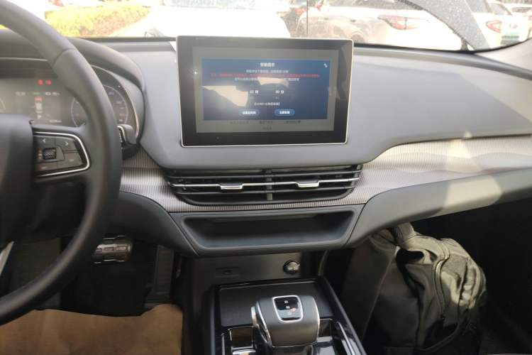 Used Hongqi E-QM5 2022 431 km Charge & Enjoy Edition Audio And AC Panel