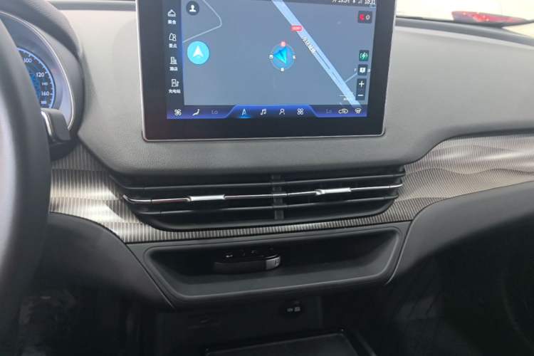 Used Hongqi E-QM5 2022 431 km Charge & Enjoy Edition Audio And AC Panel