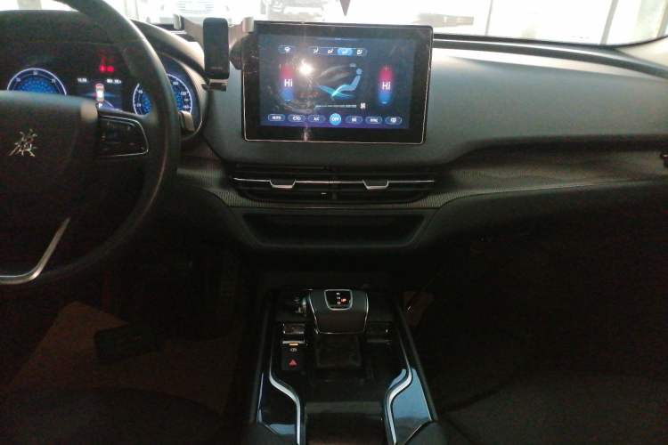 Used Hongqi E-QM5 2022 431 km Charge & Enjoy Edition Audio And AC Panel
