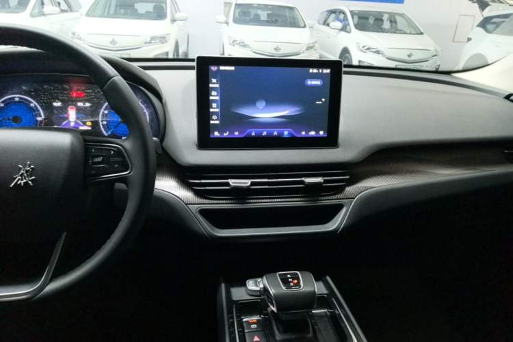 Used Hongqi E-QM5 2022 431 km Charge & Enjoy Edition Audio And AC Panel