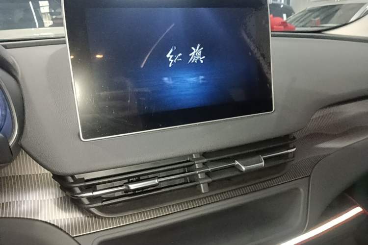 Used Hongqi E-QM5 2022 431 km Charge & Enjoy Edition Audio And AC Panel