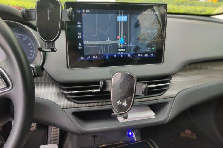 Used Hongqi E-QM5 2022 431 km Battery-Swap Enjoyment Version Audio And AC Panel