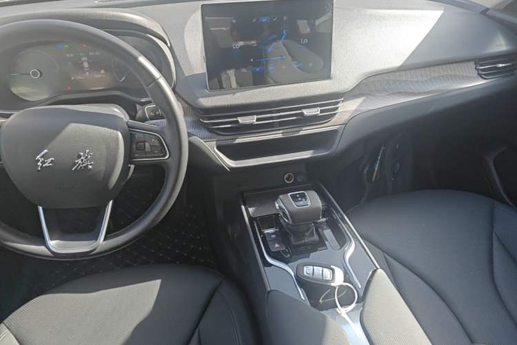 Used Hongqi E-QM5 2022 431 km Charge & Enjoy Edition Audio And AC Panel