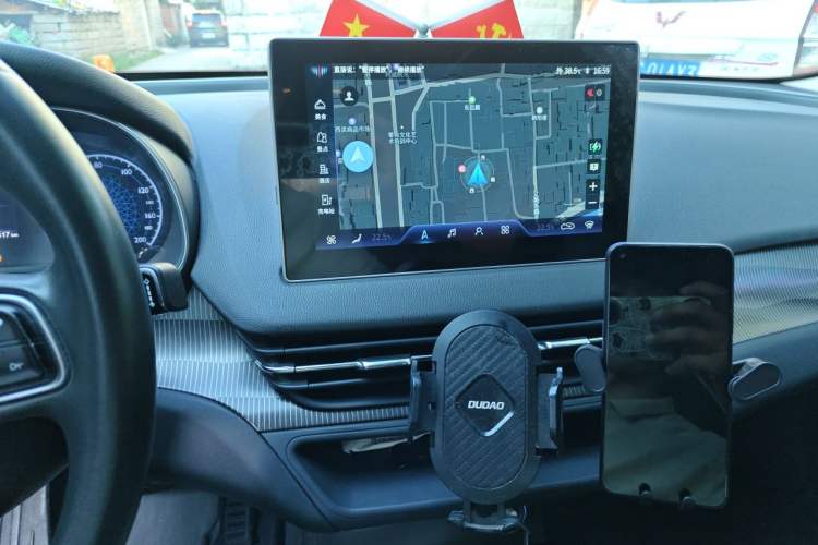 Used Hongqi E-QM5 2022 431 km Charge & Enjoy Edition Audio And AC Panel