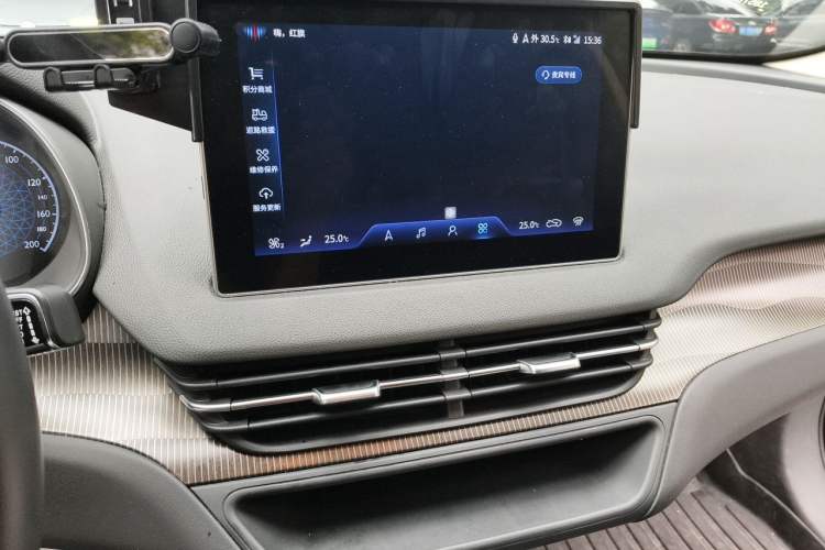 Used Hongqi E-QM5 2022 431 km Charge & Enjoy Edition Audio And AC Panel