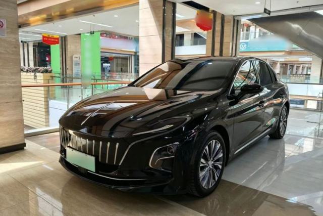 Used Hongqi E-QM5 2022 431 km Charge & Enjoy Edition