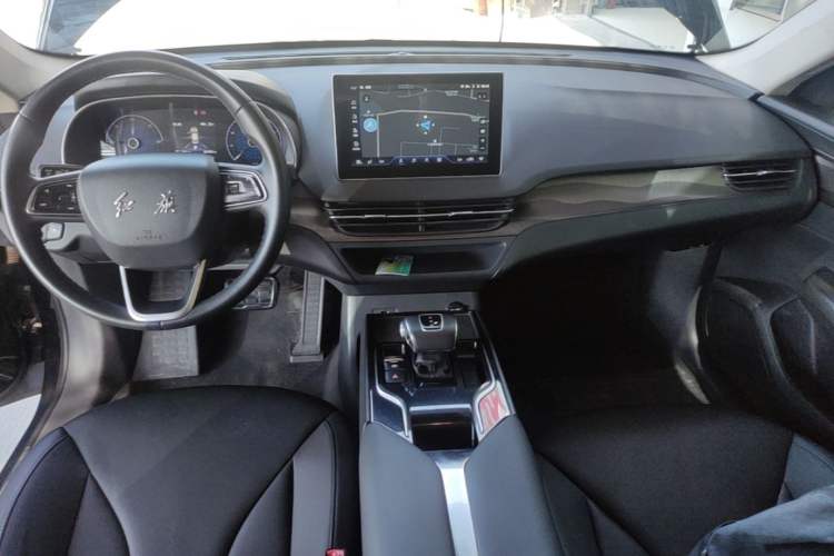 Used Hongqi E-QM5 2022 431 km Charge & Enjoy Edition Center Console
