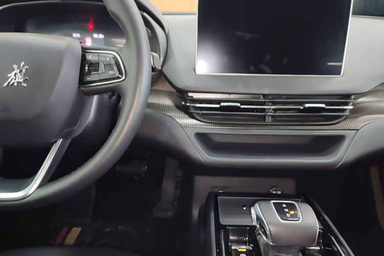 Used Hongqi E-QM5 2022 431 km Charge & Enjoy Edition Center Console