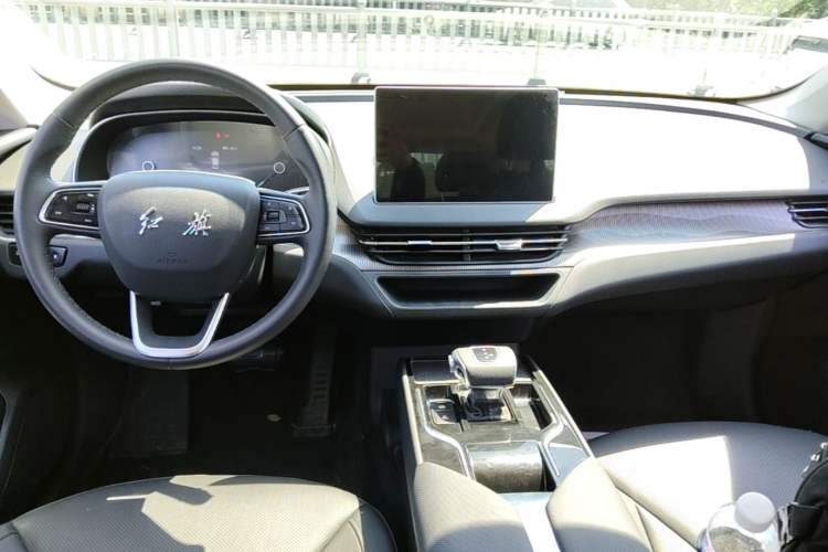 Used Hongqi E-QM5 2022 431 km Charge & Enjoy Edition Center Console